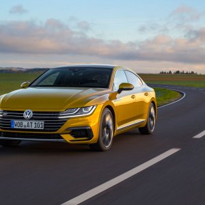 2019-Volkswagen-Arteon-109.jpg