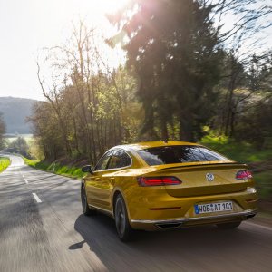 2019-Volkswagen-Arteon-112.jpg