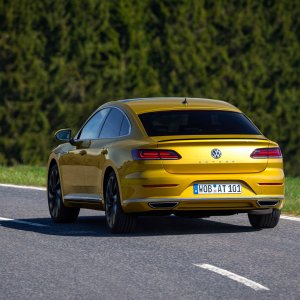 2019-Volkswagen-Arteon-113.jpg