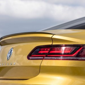 2019-Volkswagen-Arteon-121.jpg