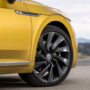 2019-Volkswagen-Arteon-122.jpg