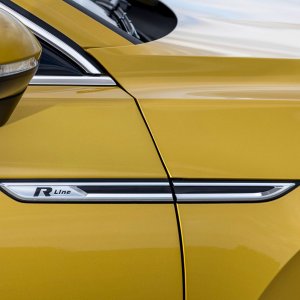 2019-Volkswagen-Arteon-124.jpg